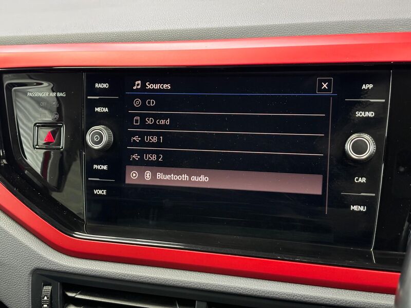 VOLKSWAGEN POLO