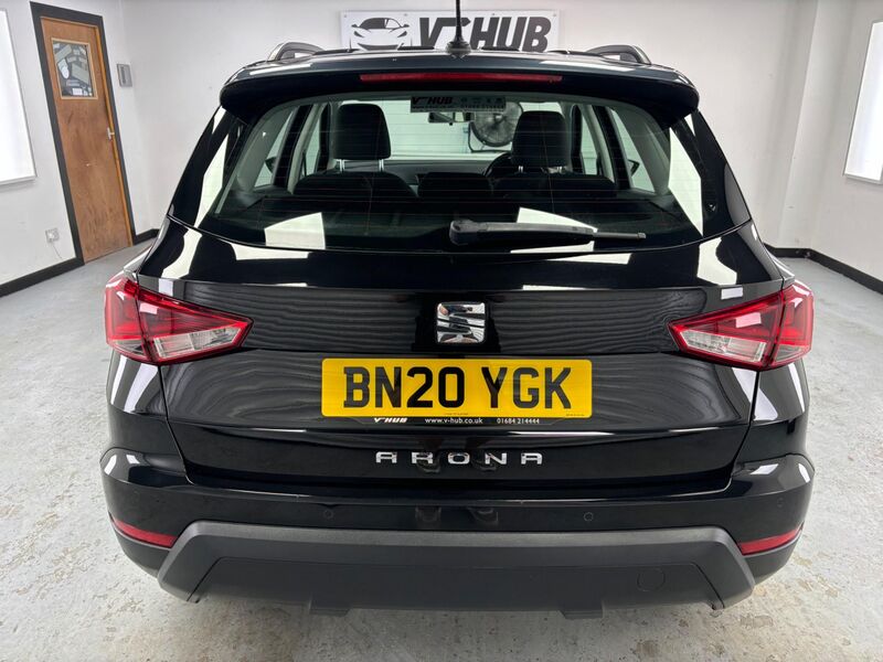 SEAT ARONA
