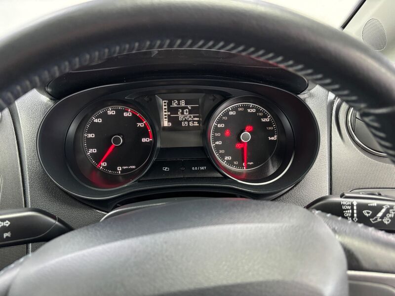 SEAT IBIZA