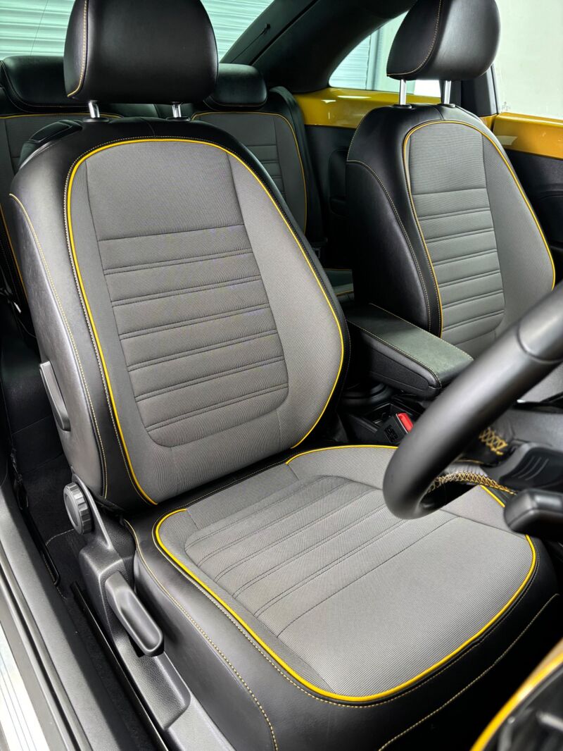 VOLKSWAGEN BEETLE