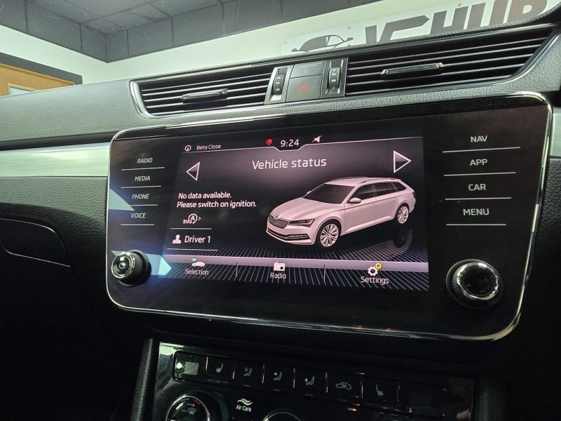 SKODA SUPERB