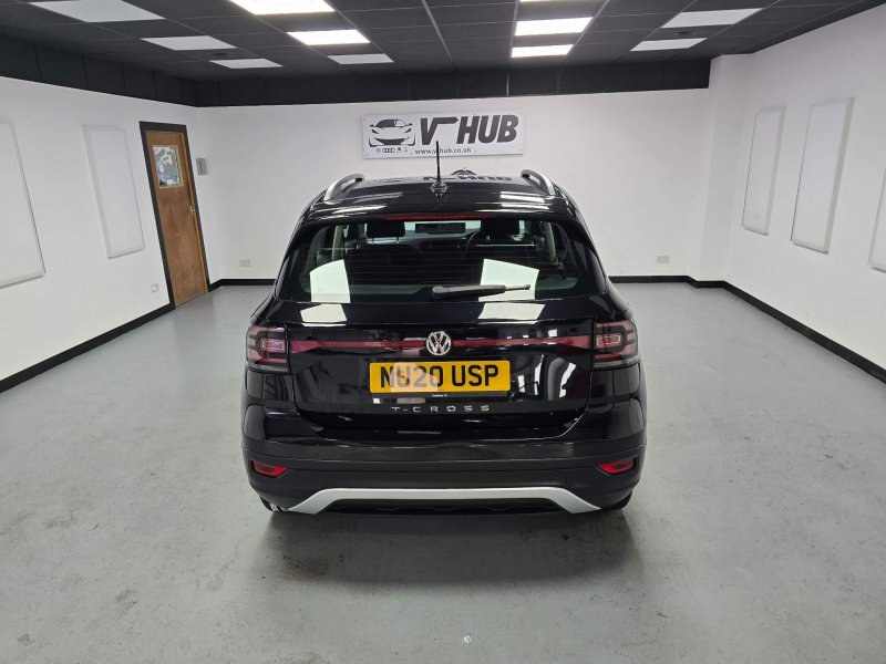 VOLKSWAGEN T-CROSS