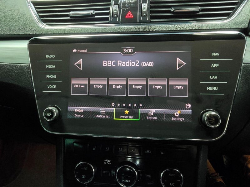 SKODA SUPERB