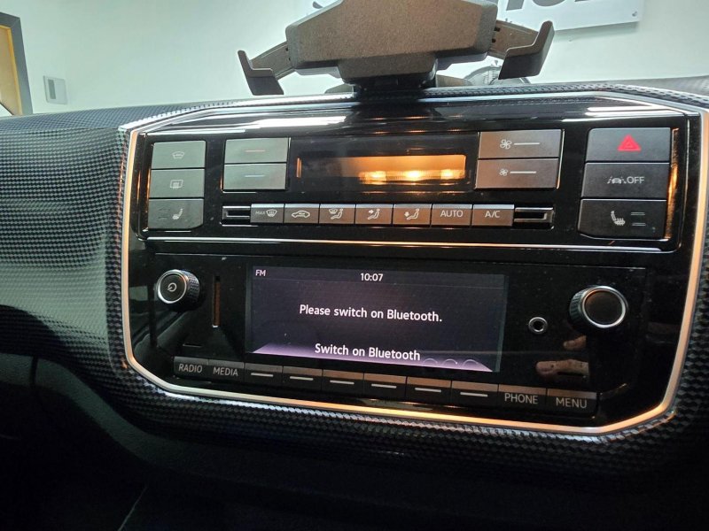 VOLKSWAGEN E-UP!